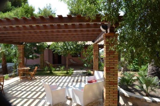 Holiday Menfi | Casale Abate Δωμάτιο φωτογραφία